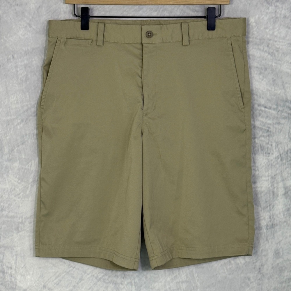 Nike Dri-Fit Mens 10.5" Golf Shorts Khaki Tan Size 32 performance Preppy chino